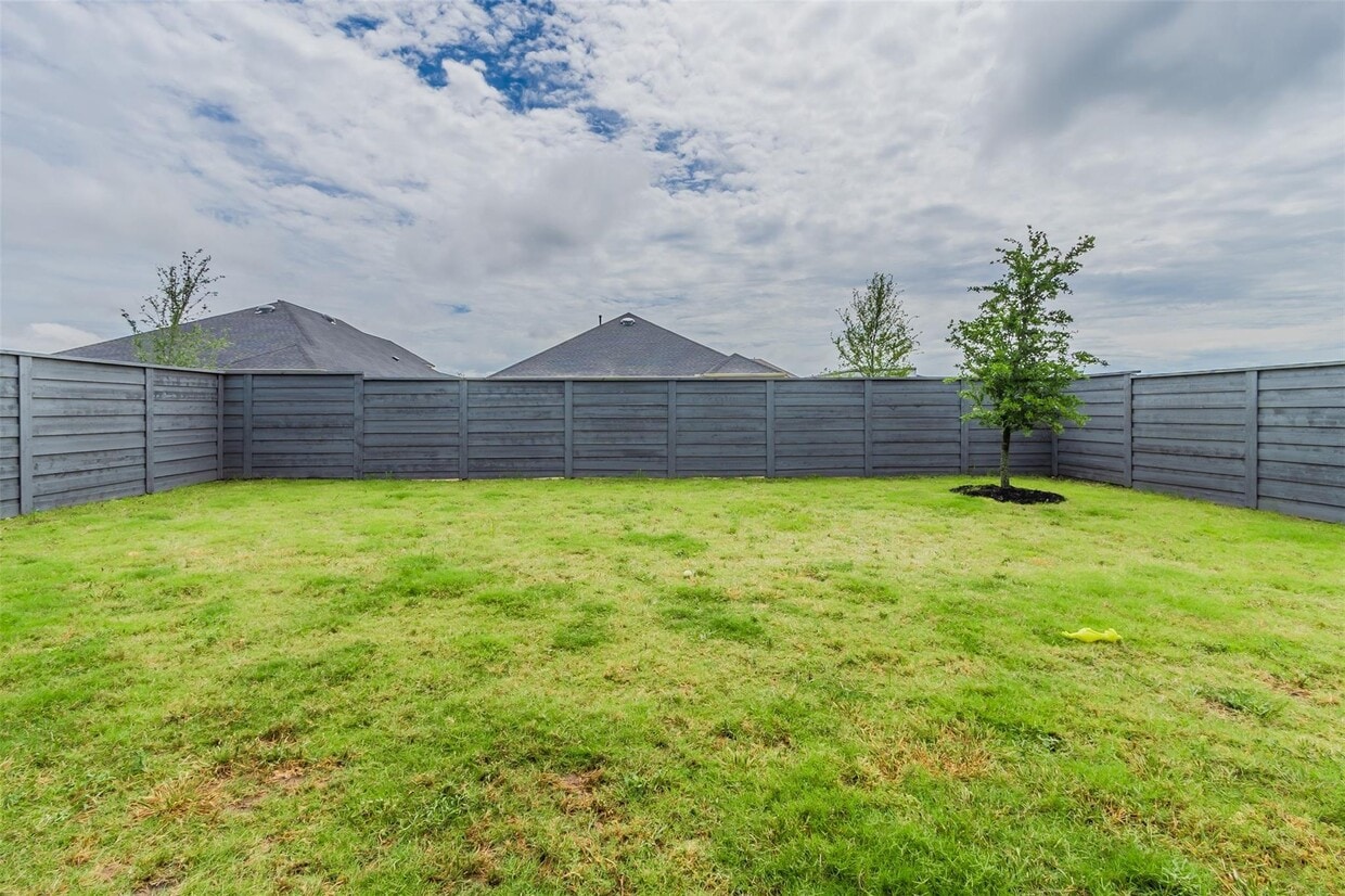 Photo - 7025 Trailhead St (Aubrey, TX)