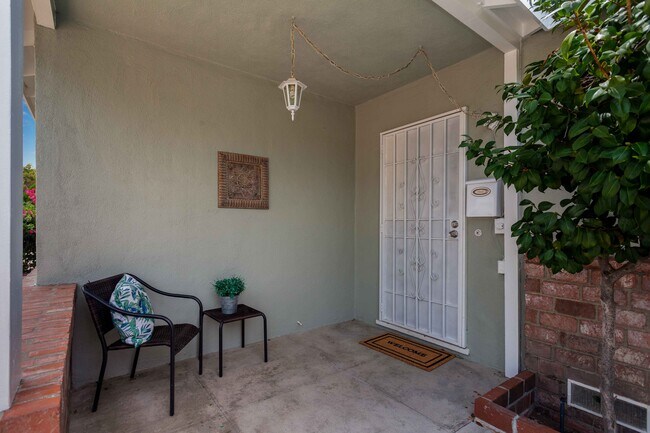 Foto del edificio - 3754 Fairesta St