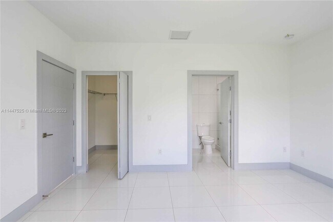 Building Photo - 17321 sw 304 st
