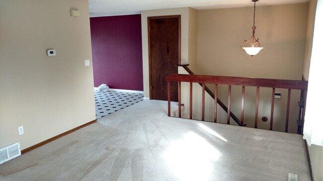 Foto del edificio - Large 3 Bedroom, 2 Bathroom Home in the Th...