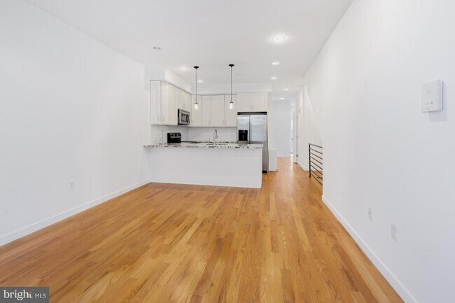 Foto del edificio - 2309 E Oakdale St