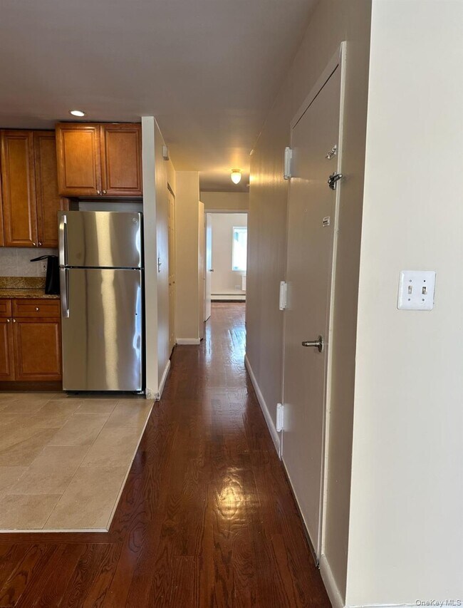 Foto del edificio - 858 E 175th St