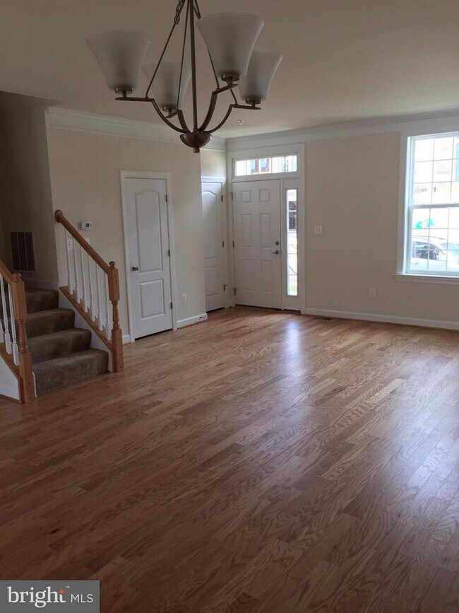 Building Photo - 2104 Garden Grove Ln
