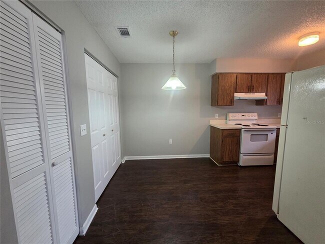 Foto del edificio - 3831 NE 41st St