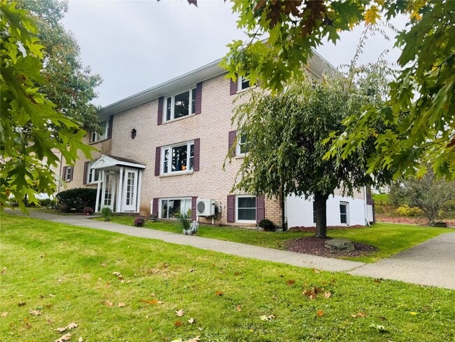 Building Photo - 300 Rano Blvd