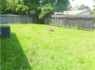 Building Photo - 11111 Almond Grv, Humble, TX 77396