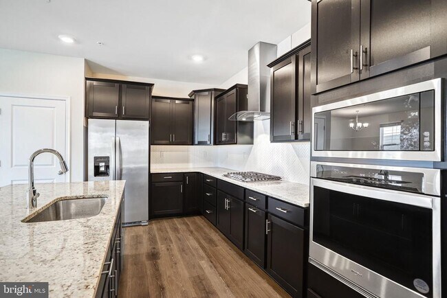Building Photo - 404 Constellation Ln