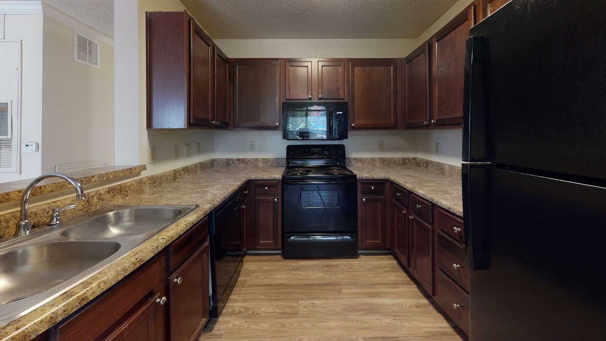 Photo - The 1800 at Barrett Lakes Apartments