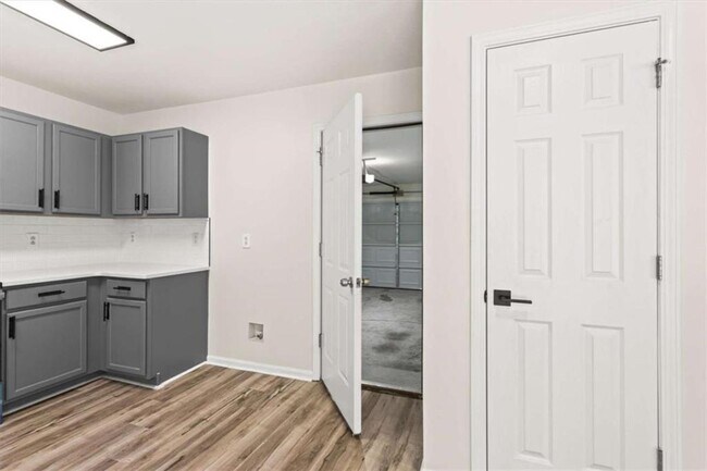 Foto del edificio - 4780 Browns Mill Ferry Rd