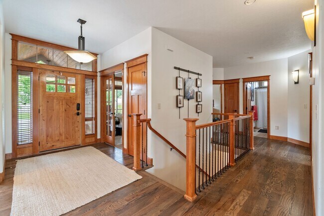 Foto del edificio - 1402 N Brook Terrace St