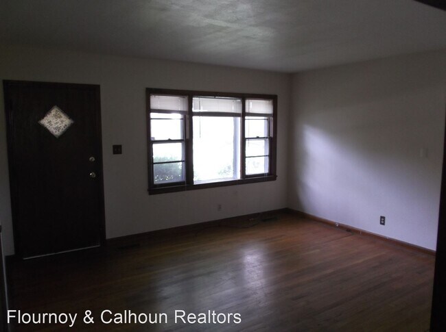 Building Photo - 3 br, 1 bath House - 2721 Hawthorne Drive