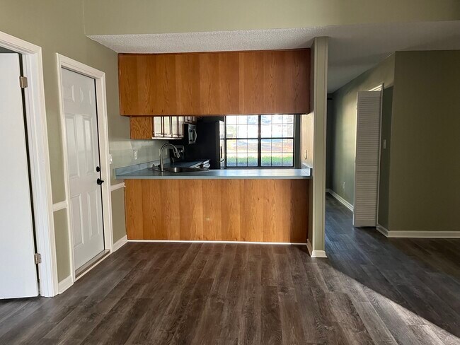 Foto del edificio - 3708 Carrington Pl