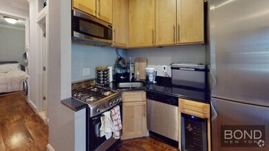 Building Photo - 722 Tenth Avenue
