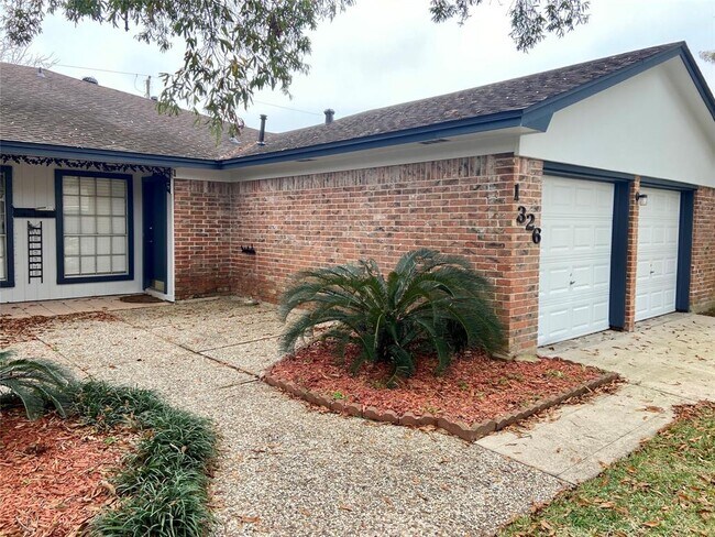 Building Photo - 1326 Bellgrove Dr
