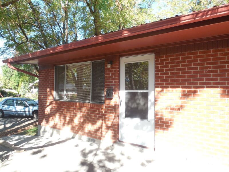 Primary Photo - 2200 N 24th St