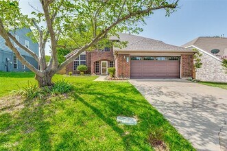 Building Photo - 8420 Creekbluff Dr