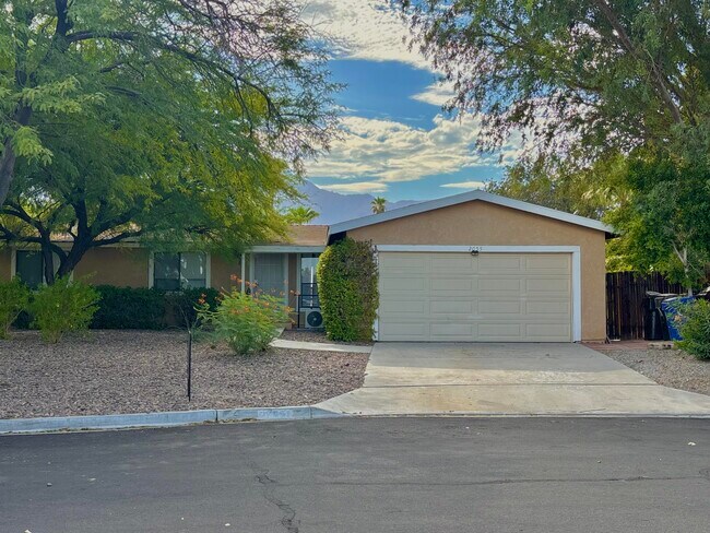 Building Photo - 2055 Marni Ct