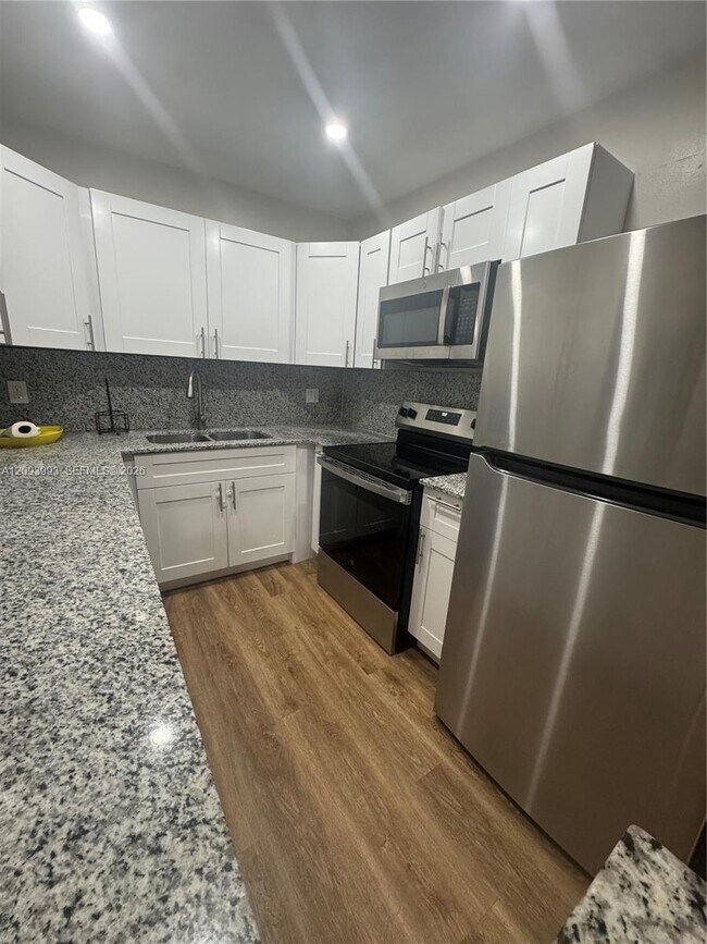 Foto del edificio - 6200 S Falls Cir Dr