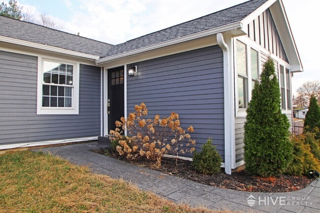 Photo - Modern Countryside Retreat with Fire Pit & Gazebo! Apartment
