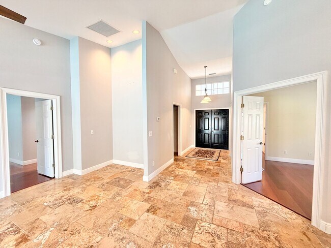 Foto del edificio - ** BERKSHIRE LAKES ** 3 BED / 2 BATH - SINGLE FAMILY - POOL HOME - GREAT LOCATION! - ANNUAL RENTAL