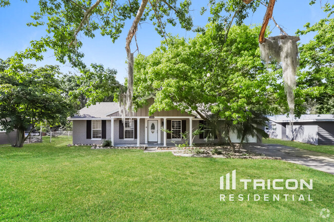 Building Photo - 1334 Stately Oaks Dr NW
