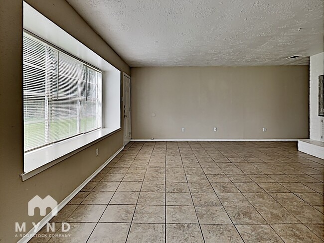 Building Photo - 4435 Algernon Dr