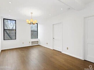 Building Photo - 250 Manhattan Ave