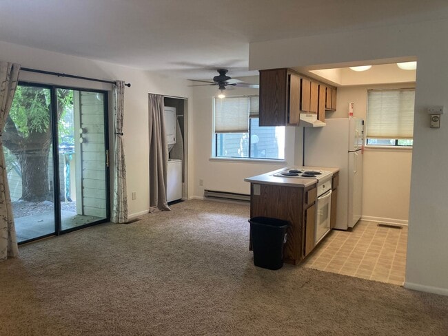 Building Photo - Charming 2 bed 2 bath condo near Fort Lewi...