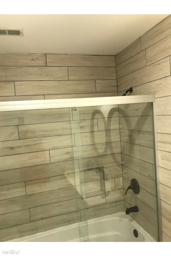 Foto del edificio - 3 br, 2 bath House - 103 Saint Clair Dr E
