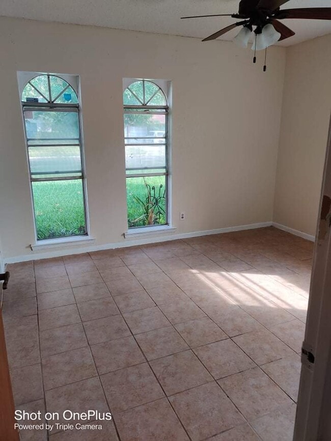 Building Photo - 1903 Standridge St