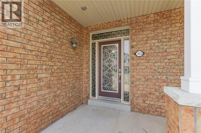 Building Photo - 103 Swift Crescent