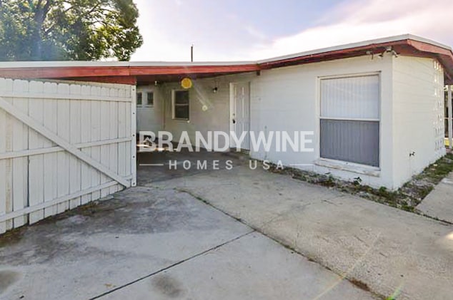 Building Photo - 6215 N Coolidge Ave