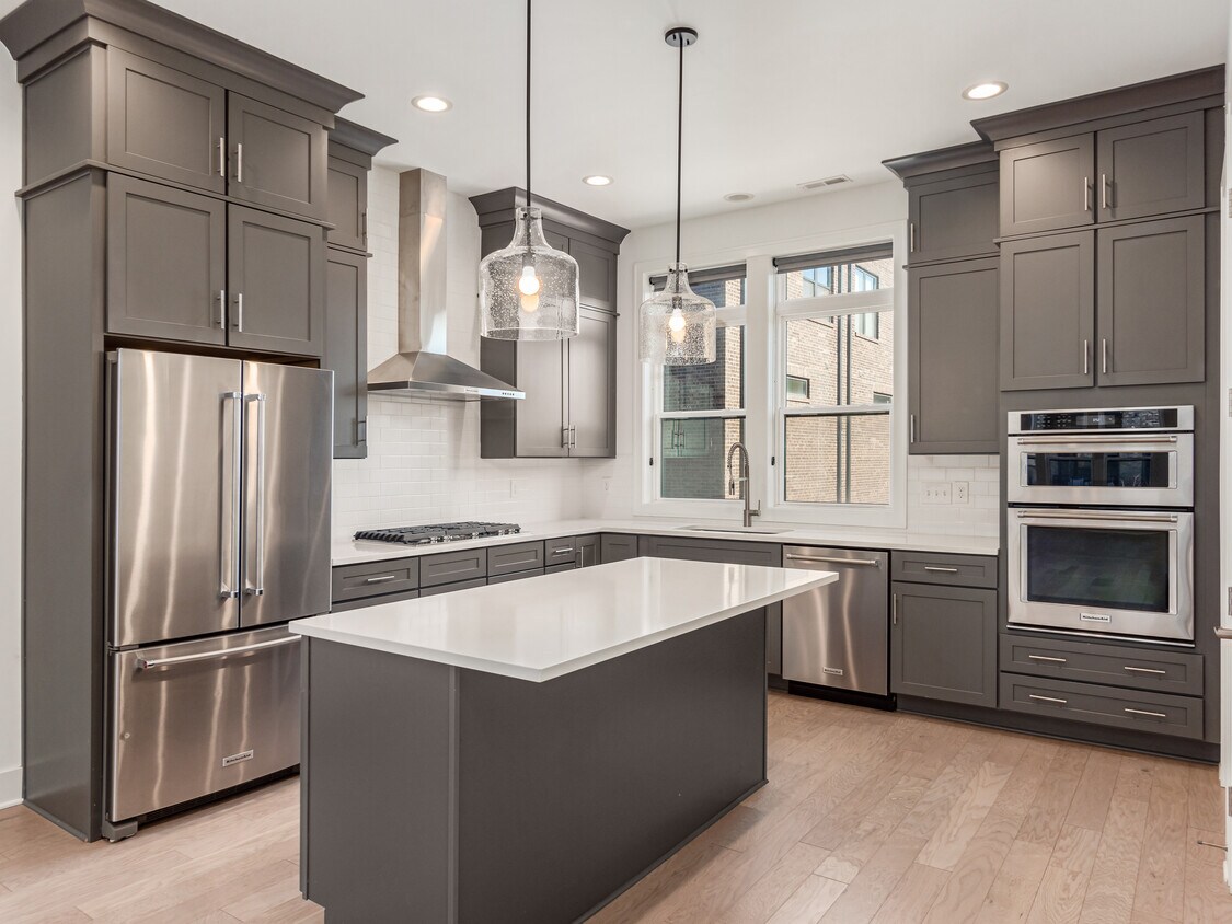 Modern, high end kitchen with 36" gas range and wall oven - 766 N 6th St