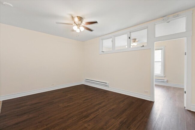 Foto del edificio - 2516 N Lincoln Ave