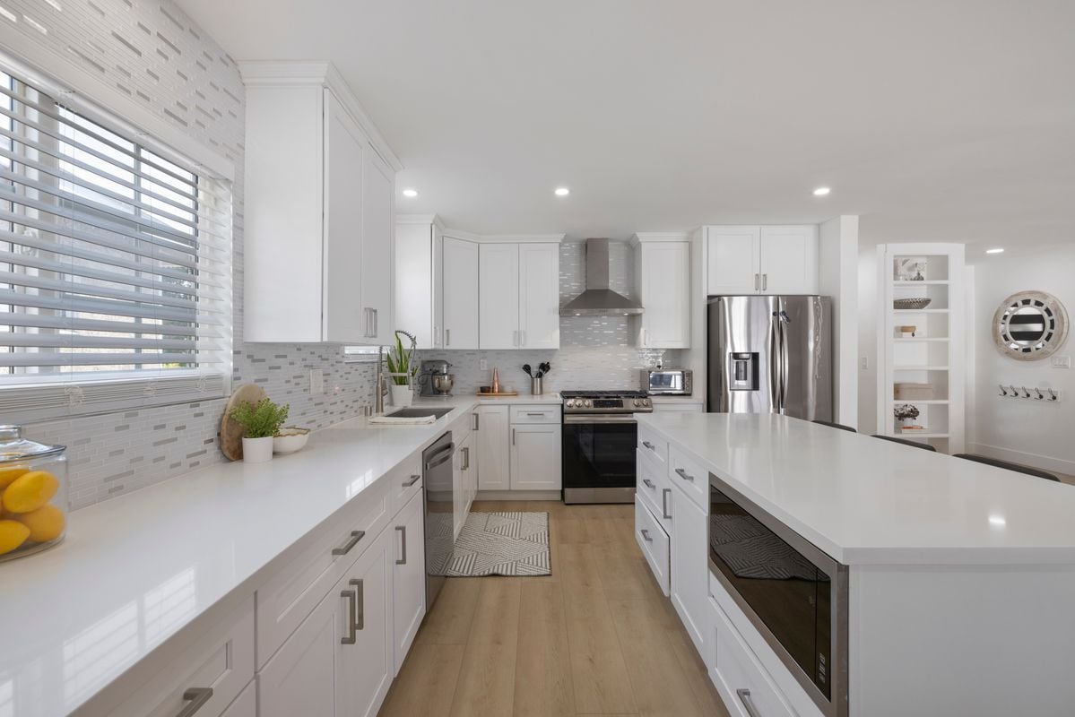 Foto del edificio - 17155 Bullock St