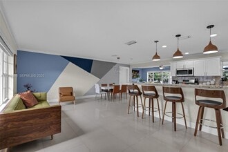 Building Photo - 1815 SW 85th Ct