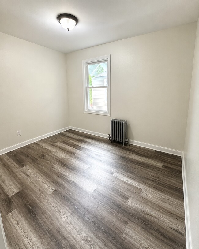 Dormitorio 2 - 140 E Jersey St
