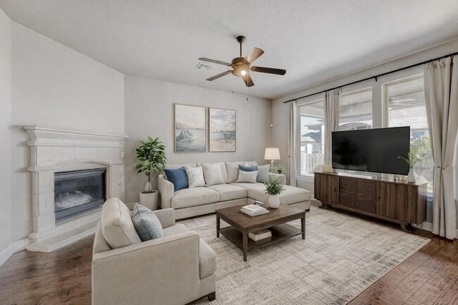 Building Photo - 112 Lockhart Lp