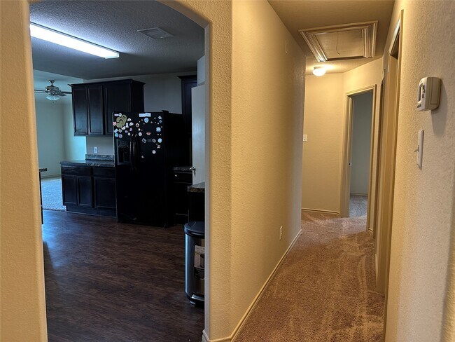Foto del edificio - 3327 Chimera Ln