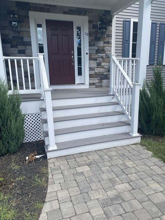 Foto del edificio - 10 Silver Fox Rd