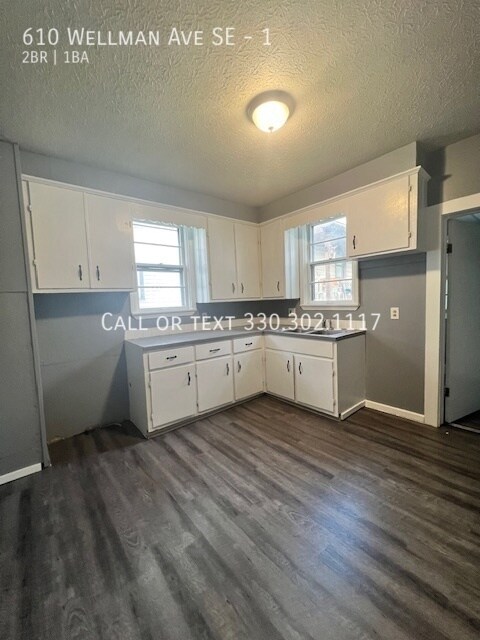 Building Photo - Spacious 2 bedroom duplex for rent - 1st f...