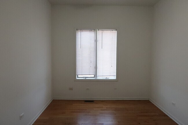 Foto del edificio - 3541 S Hamilton Ave