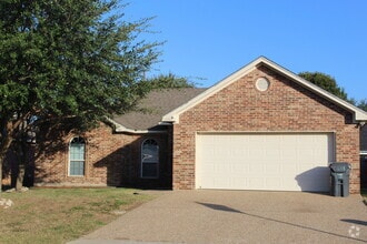 Building Photo - 10305 Peony Ln