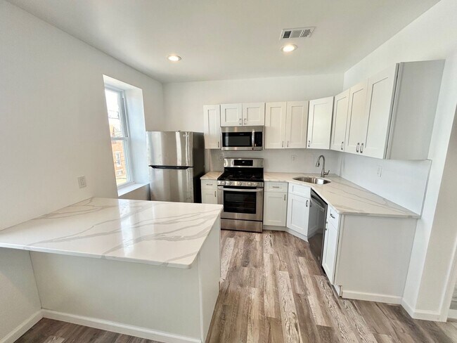 Building Photo - 3 Bedroom in Bridesburg