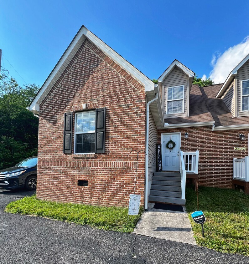 10837 Woody Dr, Knoxville, TN 37934 Townhome Rentals in Knoxville TN