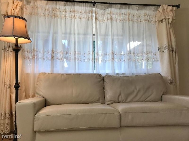 2 br, 1 bath Condo 855 N Glassell St Condo for Rent in Orange, CA
