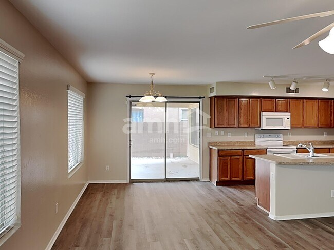 Foto del edificio - 15472 W Statler Cir