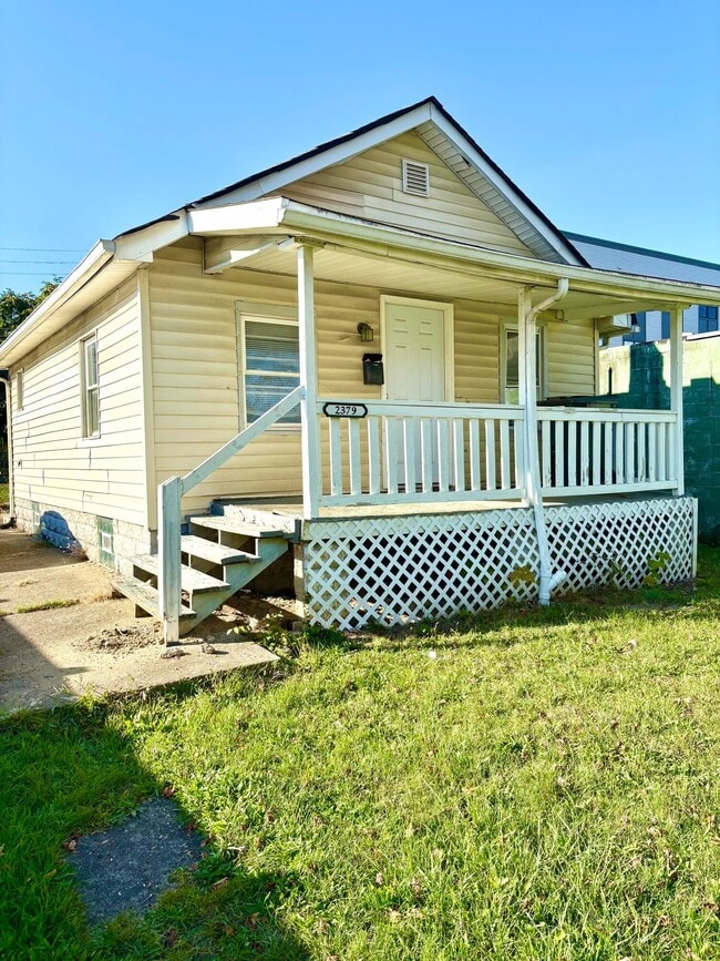 Foto del edificio - 2379 Linden Ave