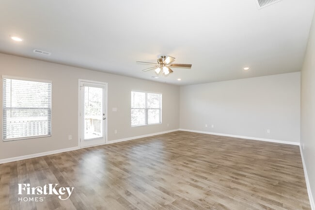 Building Photo - 52 Overlook Rd