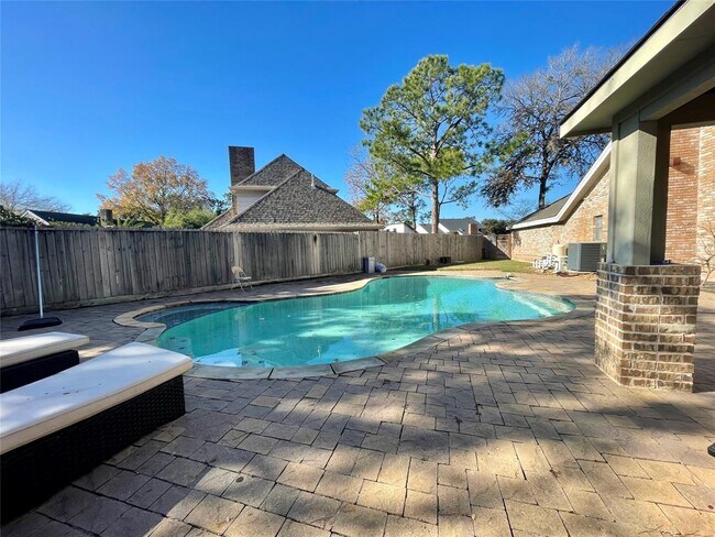 Building Photo - 1807 Cedar Creek Ct